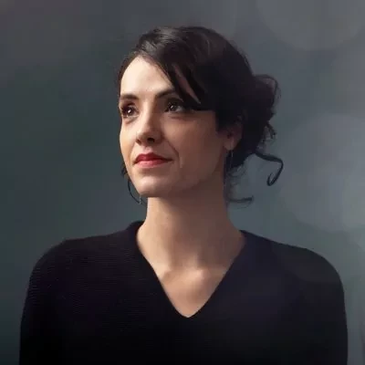 Photo-portrait d'une femme qui passerait pour méditerranéenne, en l'occurrence Aïcha Bechir.