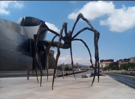 Maman De Louise Bourgeois En Bilbao.
