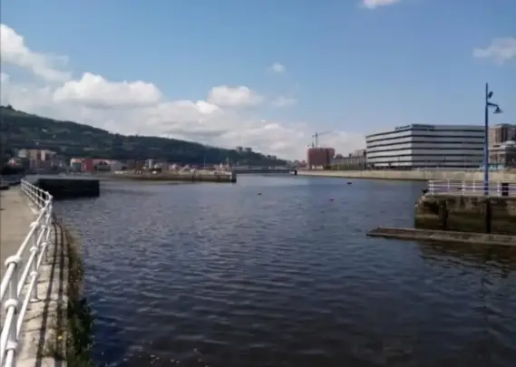 Ría De Bilbao.