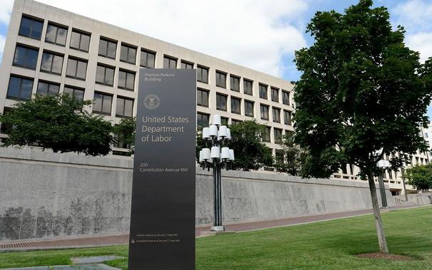 photo of front of Department of Labor building
