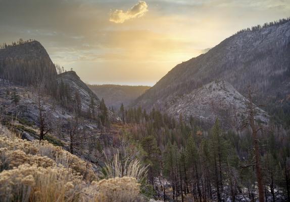 Landscape photo of Echo Pass Lake Tahoe at sunset.