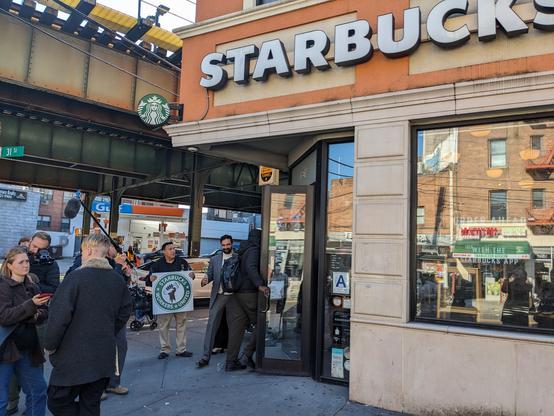 starbucks in queens new york on strike