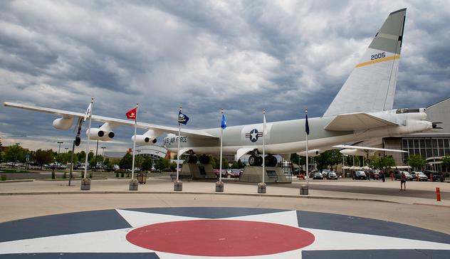 Boeing B-52B Stratofortress 52-0005 #photography #airplanes #avgeek #aviation #wingsovertherockies #highlight #wingsmuseum #boeingb52stratofortress #jetpowered #strategicbomber #unitedstatesairforce #1955 #744built #b52a #b52b #b52c #b52d #b52e #b52f #b52g #b52h (Flickr 05.06.2017) https://www.flickr.com/photos/7489441@N06/34972915462