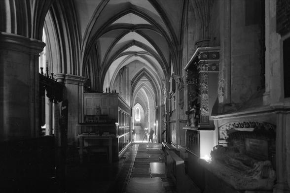A black and white photograph of the interior of Southwark cathedral.