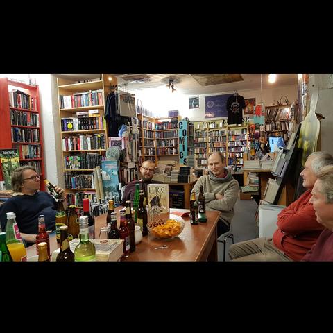 Gesprächsrunde im Otherland.