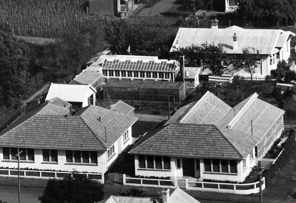 Black-and-white photo: Entomological block, Cawthron Institute, Nelson, circa 1932. Taken by an unidentified photographer. Citation: New Zealand Free Lance: Photographic prints and negatives. Ref: PAColl-5469-024. Alexander Turnbull Library, Wellington, New Zealand. https://natlib.govt.nz/records/23129739