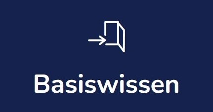 Die Grafik zeigt das Logo unserer Reihe #BasiswissenDatenschutz: Auf blauem Hintergrund ist das Symbol einer geöffneten Tür in weiß zu sehen, in die ein Pfeil hinein zeigt. Darunter steht in weißer Schrift: Basiswissen.