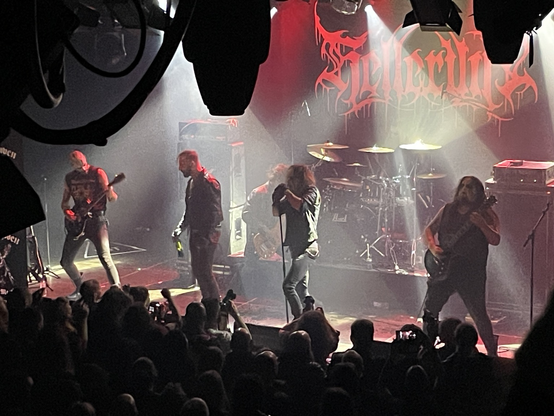Helleruin at EMM