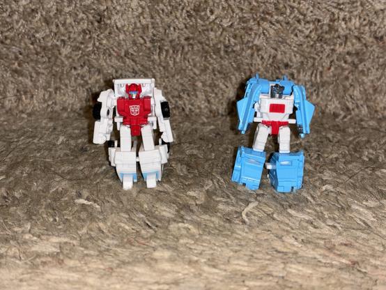 Transformers HasLab Legacy Pipo and Boater in robot mode