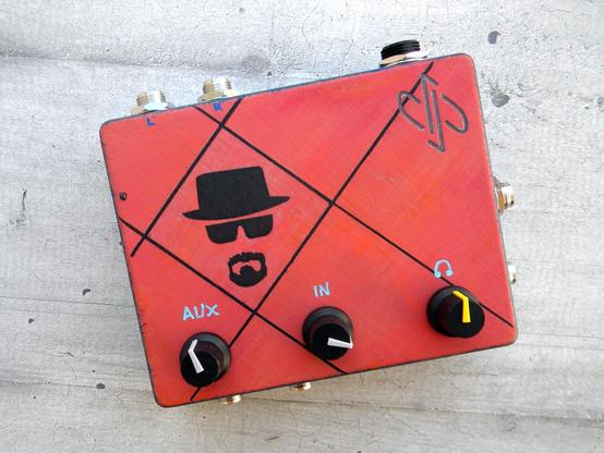 custom stereo mixer with headphones out