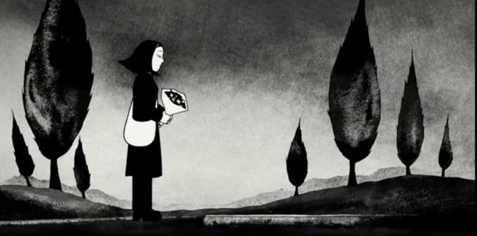 Una mujer con un vestido negro, un bolso blanco y un ramo de flores se mantiene de pie en frente de una tumba en un cementerio.