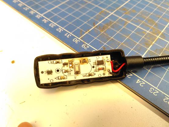 Gooseneck LED lamp with burned resistors