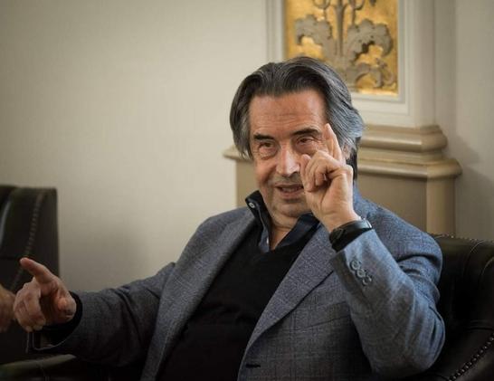 Foto del direttore d'orchestra, Maestro Riccardo Muti.