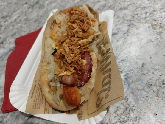 Kraut-Hot-Dog