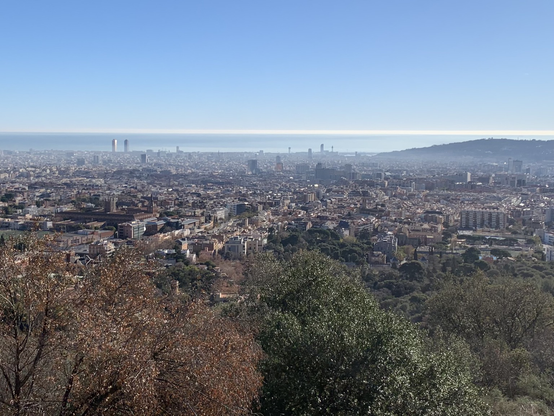 Barcelone depuis le cami de les Aigues