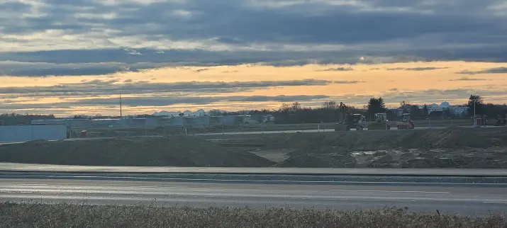 Bild zeigt Baustelle mit Alpenblick