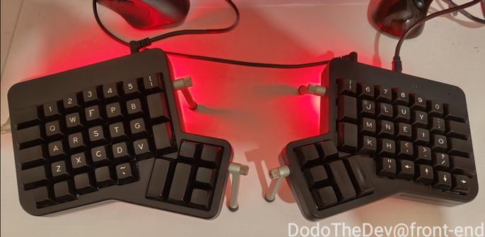 the same Ergo Dox EZ this time with all the keycaps back where they belong and this time showing a Colemak-dh layout.