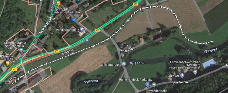 Luftbild von Streitberg auf Google Maps mit der Ausmessung einer hypothetischen Bahn zum Familienschwimmbad Streitberg.