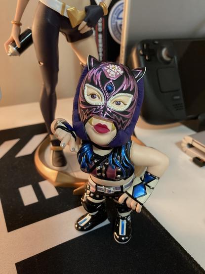 Chibi figure of Japanese pro wrestler Starlight Kid.