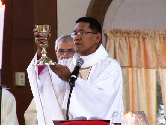 CHURCH. Dipolog Bishop Severo Caermare conducting mass. 

GUALBERTO LAPUT/RAPPLER