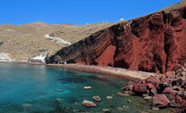 photo - beach in volcanic terrain - Santorini