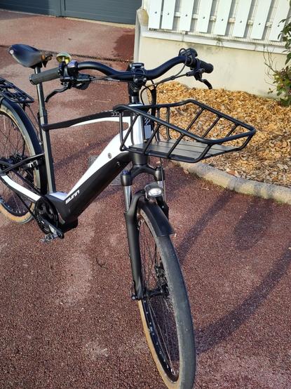 Le. Même vélo vu de devant
