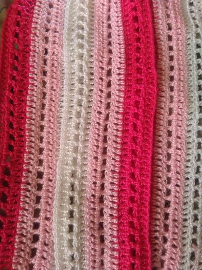 Columnas tejidas a crochet
Opción 2:  Fucsia>rosado>blanco>rosado>fucsia>rosado>blanco

Crochet rows
Option 2: Fuchsia>pink>white>pink>fuchsia>pink>white