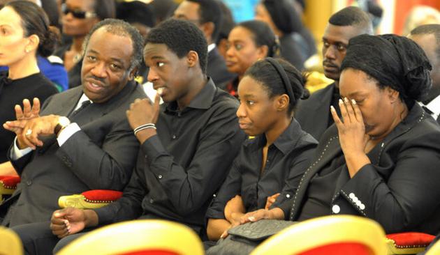 Pascaline Bongo (à droite), aux obséques de son père, le 15 juin 2009. © Issouf Sanogo/AFP