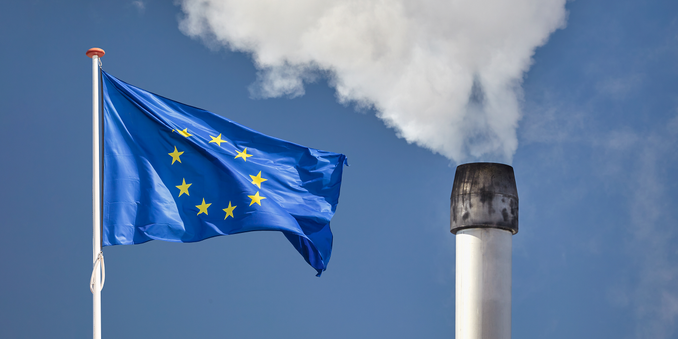 Most recent monitoring suggests that the EU and its Member States risk missing their climate and energy targets for 2030. Emissions are not decreasing at the required pace. The growth of renewables is still too sluggish in many countries.
Against this background, the European Commission’s communication on new climate targets beyond 2030 is a pivotal document, only a few months before the end of the legislative term.
With the perspective of a new European Parliament and a new European Commission, this webinar will discuss: What needs to be the level of ambition until 2040? Which pathways should the EU choose for accelerating its energy transition? What is next after the ‘Fit for 55’ package?
Join our webinar on 8/02: https://calendar.boell.de/en/eu-climate-energy-targets-beyond-2030

Photo: Martin Bergsma | Shutterstock. All rights reserved.