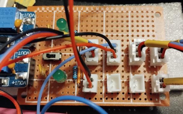 the dual rail power supply board with all modules used in the demo video plugged in. the dual supply socckets are all used, just two single supply sockets are free.
