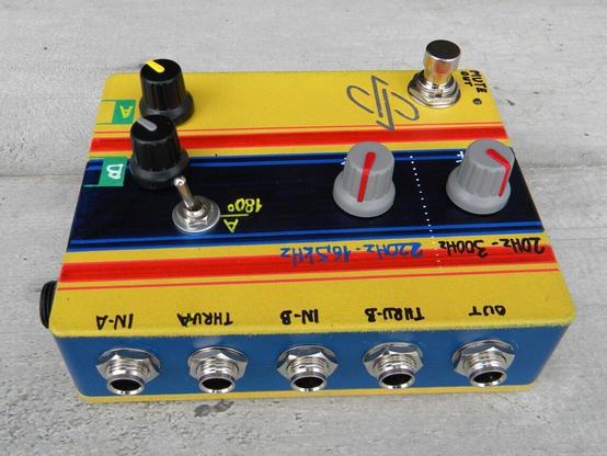 2 input mixer pedal with HPF & LPF filters, THRU outputs and mute footswitch