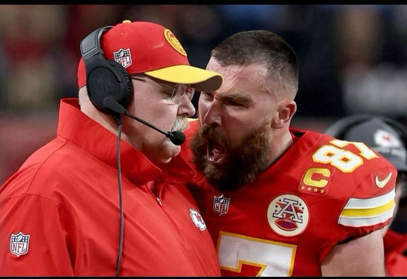 Travis kelce screaming at his coach for some reason