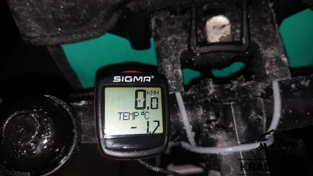 Tacho zeigt am morgen -1,7°C an.