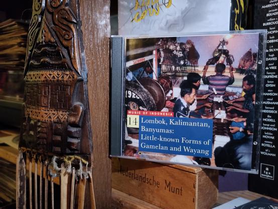 Music Of Indonesia - Lombok, Kalimantan, Banyumas: Little-Known Forms Of Gamelan And Wayang cd