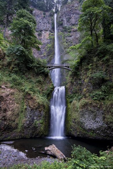 photo - multnomah falls, oregon