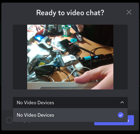 Discord showing a webcam preview, while saying "No Video Devices" in a dropdown below