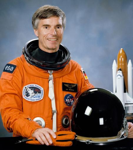 photo von Ulf Merbold im ESA RAUMANZUG