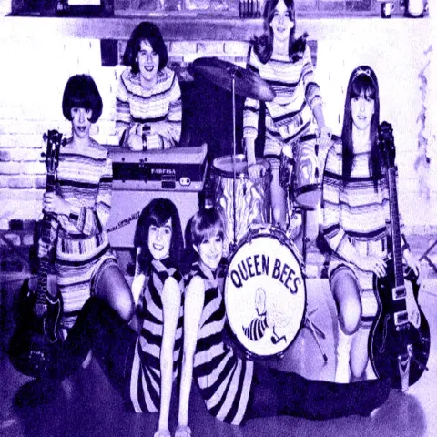 ~ Sonic Shakedown 57 ~ 

https://www.mixcloud.com/sequinworld/sonic-shakedown-57/
 
enjoy! 🧚‍♀️💜