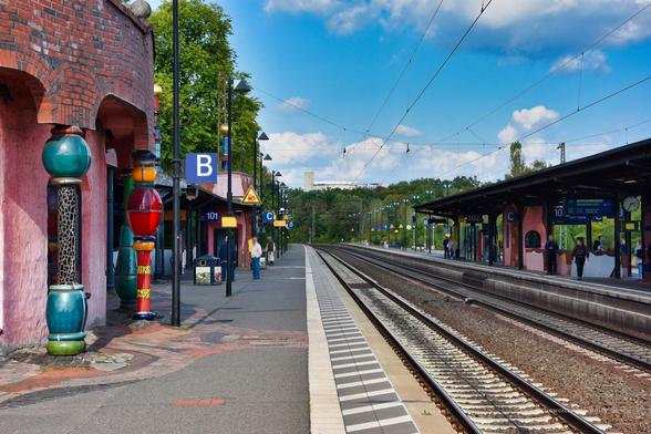 Bahnsteig 101 Bahnhof Uelzen. Fotorechte: Die Weltenbummler / Blog.