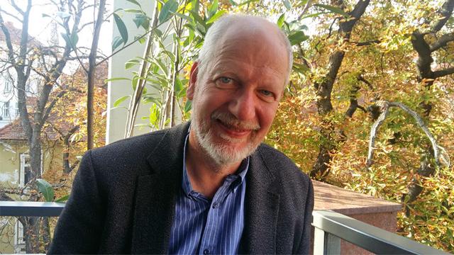 Professor Dr. Jörg Barthel