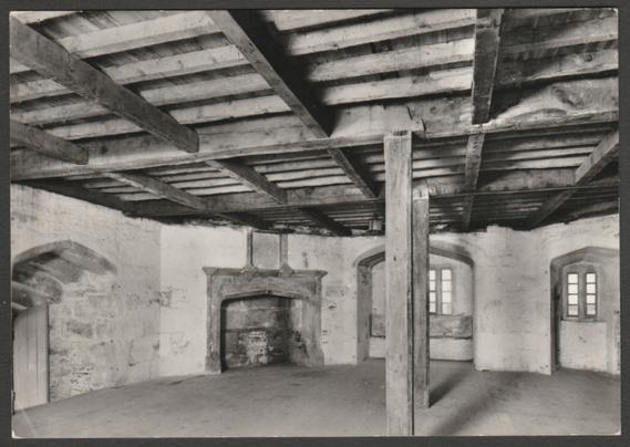 Monochrome real photographic postcard showing the Garrison Mess Room at St Mawes Castle in Cornwall.
Published by the Department of the Environment, No 6, c.1960s.
Postally unused.
Good condition, with slight corner bumps.