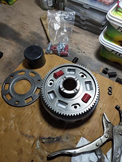 Xs650 clutch having new cush springs fitted