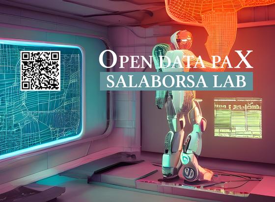 immagine generata da IA in stile cyberpunk. L'immagine sfuma dall'azzurro-grigio chiaro all'arancione. In una stanza a sinistra un monitor con una mappa stilizzata, a destra un robot che alza il braccio e sembra fondersi e connettersi a una rete (un reticolo tridimensionale arancione) che diventa il soffitto della stanza. https://commons.wikimedia.org/wiki/File:Banner_FB_Open_Data_Pax_2024.jpg