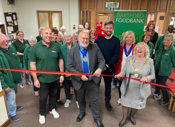 #DartfoodFoodBank opened by a #Mayor