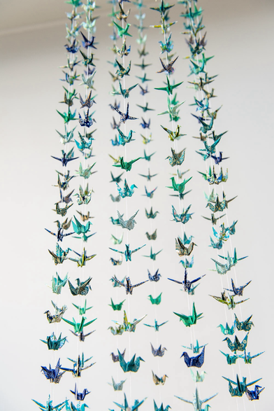 Suspension décorative de 300 grues en origami
