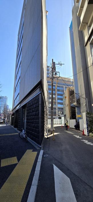 Triangular building with an extreme tip that makes it difficult to provide space.