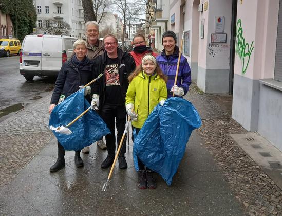 Cleanup-Gruppe im Sprengelkiez. Foto: Runder Tisch Sprengelkiez