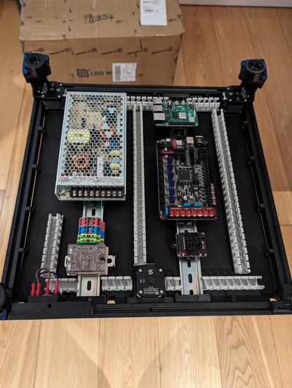 Electronic components mounted on the din rails