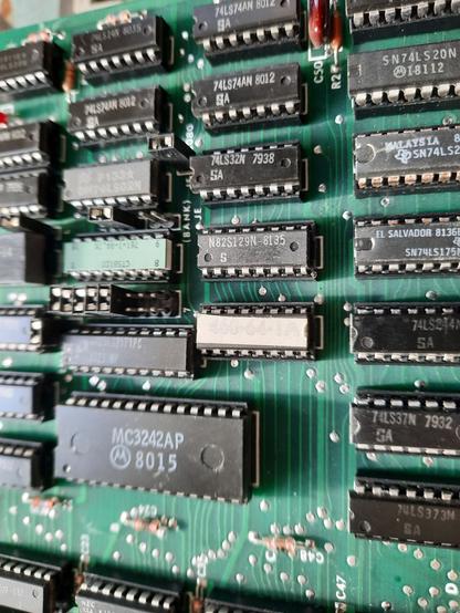 PROM arrays and the refresh logic chip at the #IMS 464 ram board