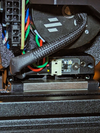 The cable connected to the Chaoticlab PCB (no changes)